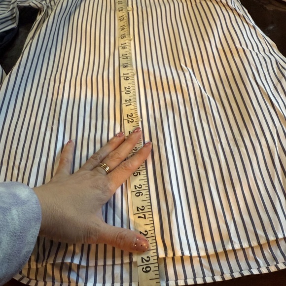 Ralph Lauren  Women’s White and Navy Striped Button-Down Shirt Size M - Picture 5 of 8